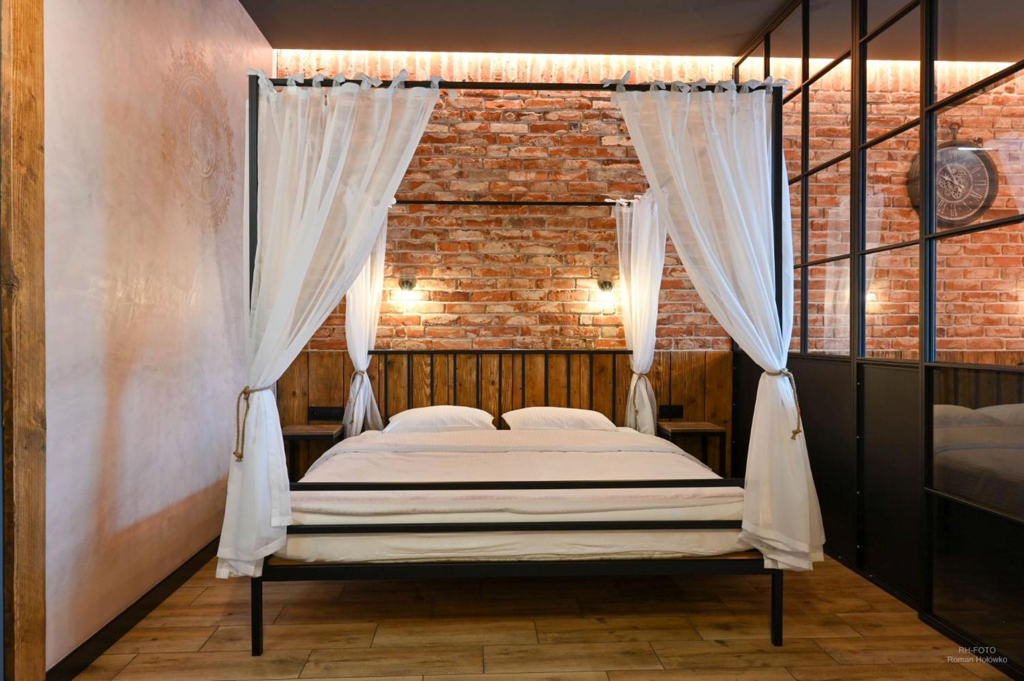 Aparthotel Mamma Mia - Освиенцим Екстериор снимка