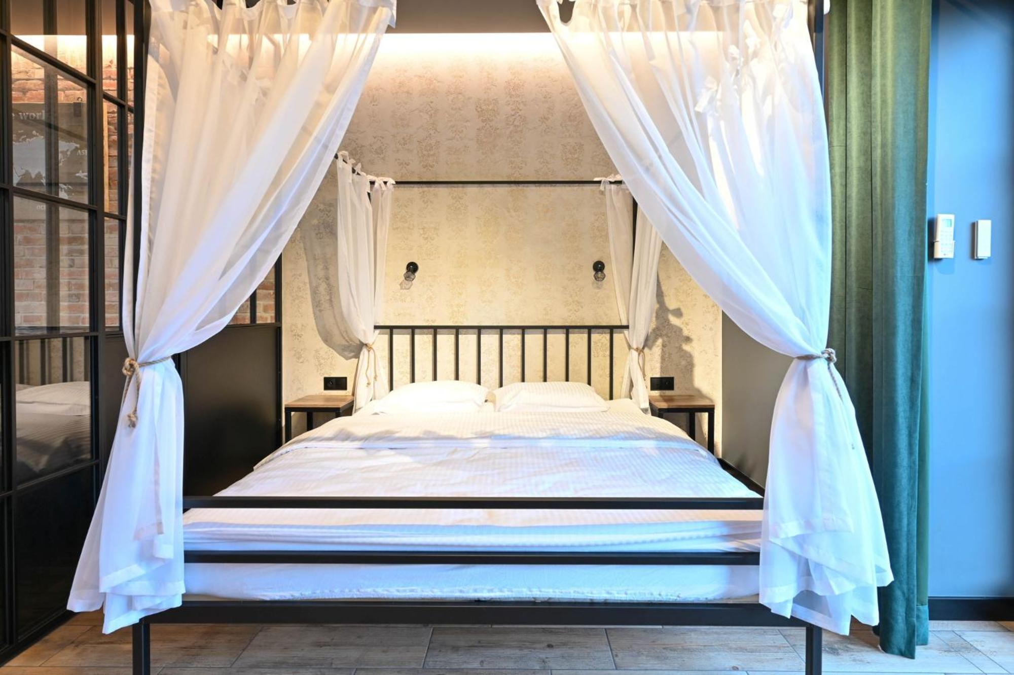 Aparthotel Mamma Mia - Освиенцим Екстериор снимка